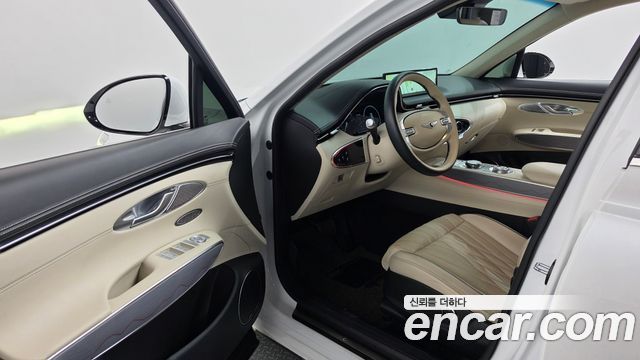 Genesis GV70 2023 — photo 13