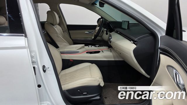 Genesis GV70 2023 — photo 16