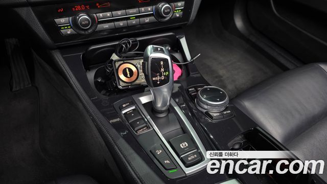 BMW 5-Series 2015 — photo 9