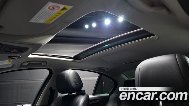 BMW 5-Series 2015 — photo 19