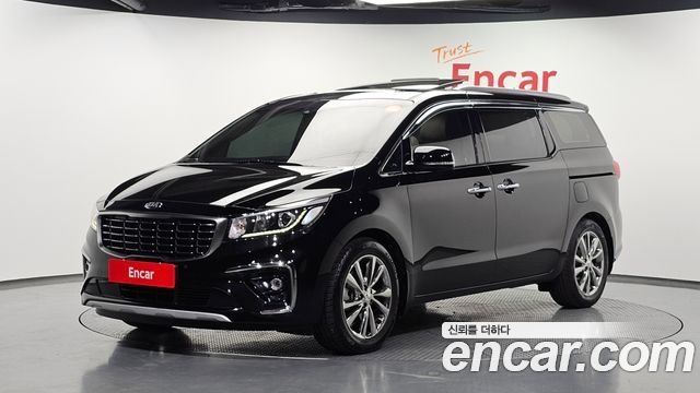 Kia Canival 2019 — photo 1