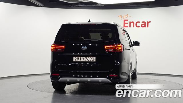 Kia Canival 2019 — photo 4