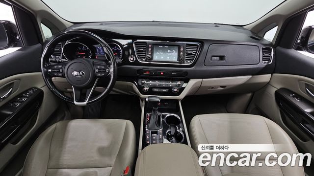 Kia Canival 2019 — photo 10
