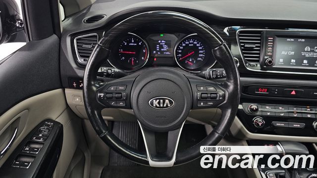 Kia Canival 2019 — photo 19