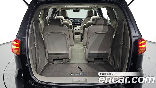 Kia Canival 2019 — photo 26