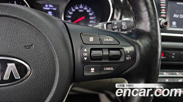 Kia Canival 2019 — photo 32