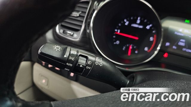 Kia Canival 2019 — photo 33