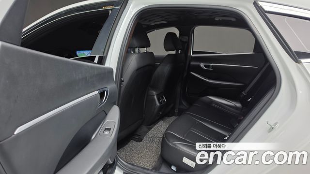 Hyundai Sonata 2020 — photo 18