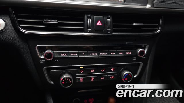 Kia K5 2018 — photo 23