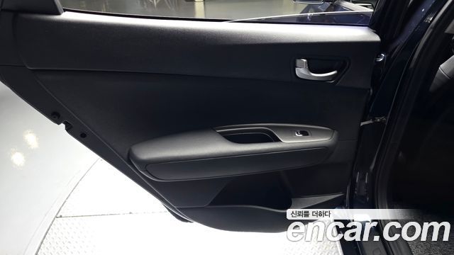 Kia K5 2018 — photo 15