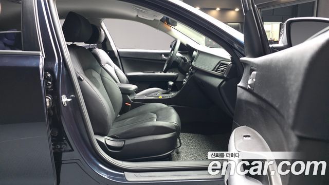 Kia K5 2018 — photo 16