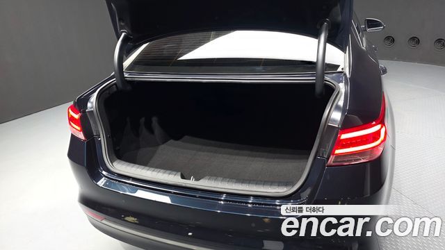 Kia K5 2018 — photo 31