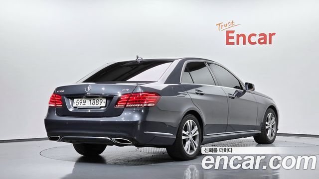 Mercedes-Benz E-Class 2014 — photo 2