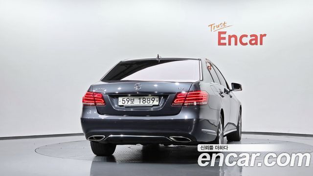 Mercedes-Benz E-Class 2014 — photo 4