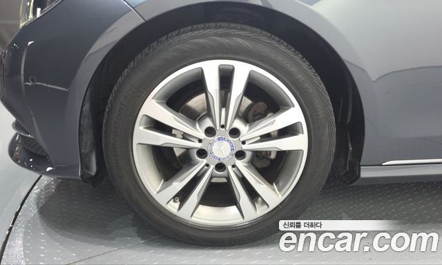 Mercedes-Benz E-Class 2014 — photo 5