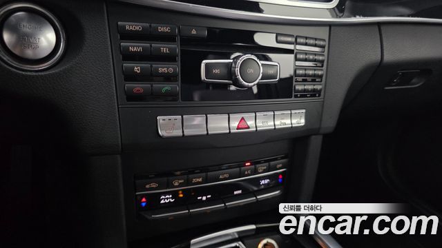 Mercedes-Benz E-Class 2014 — photo 24