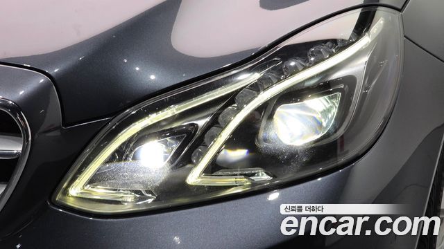 Mercedes-Benz E-Class 2014 — photo 8