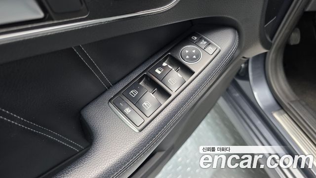 Mercedes-Benz E-Class 2014 — photo 29