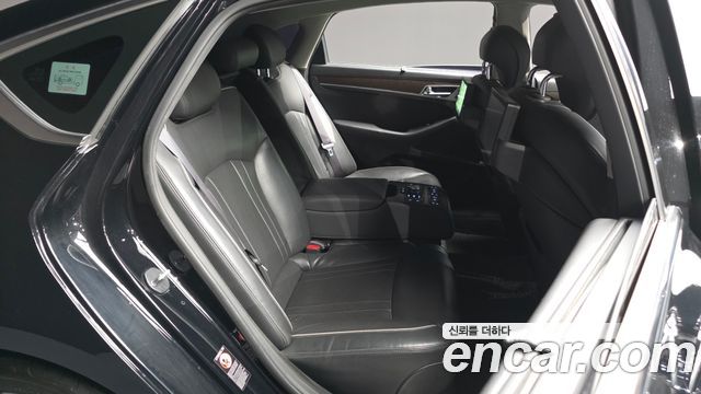 Hyundai Genesis 2016 — photo 12