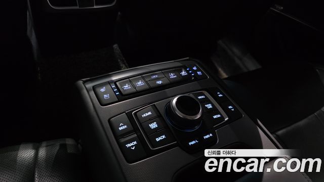 Hyundai Genesis 2016 — photo 18