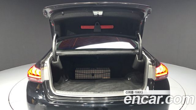 Hyundai Genesis 2016 — photo 20
