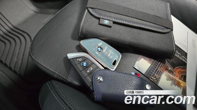 BMW 1-Series 2022 — photo 22
