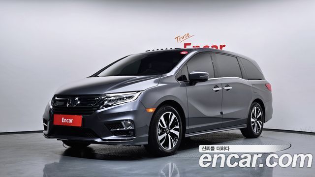 Honda Odyssey 2018 — photo 1