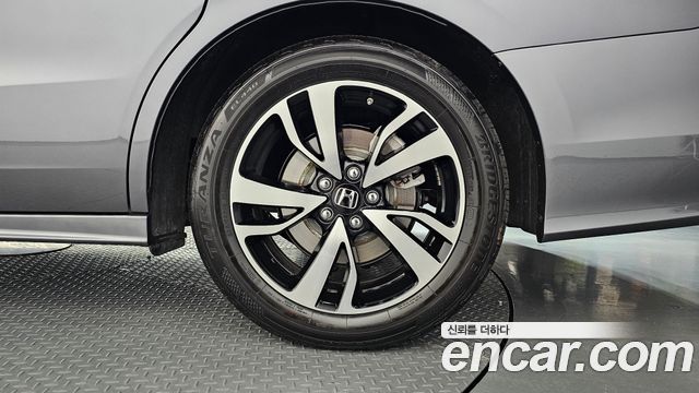 Honda Odyssey 2018 — photo 7