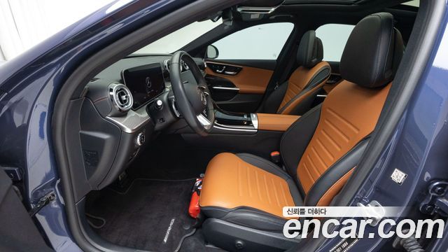 Mercedes-Benz C-Class 2025 — photo 14