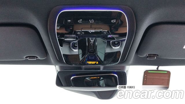 Mercedes-Benz C-Class 2025 — photo 17