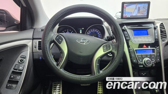 Hyundai i30 2012 — photo 18