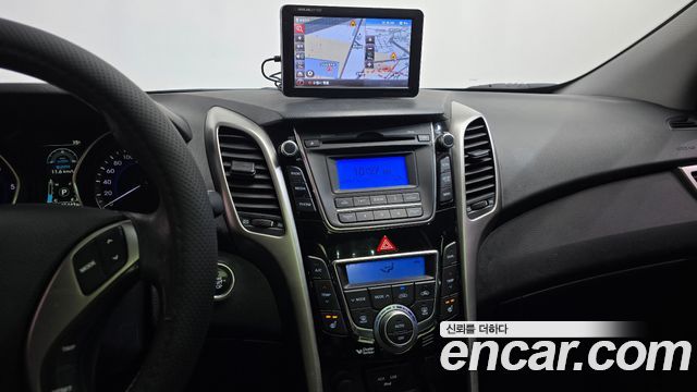 Hyundai i30 2012 — photo 19