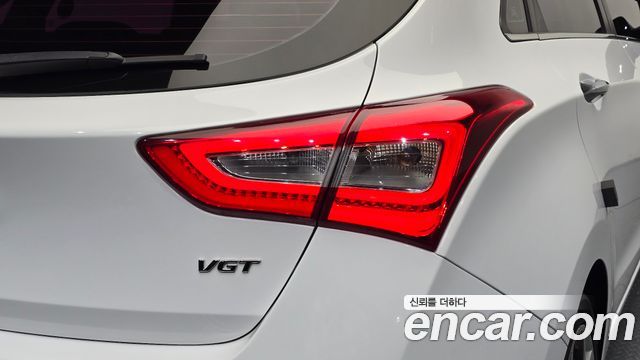 Hyundai i30 2012 — photo 9