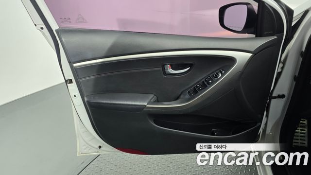 Hyundai i30 2012 — photo 14