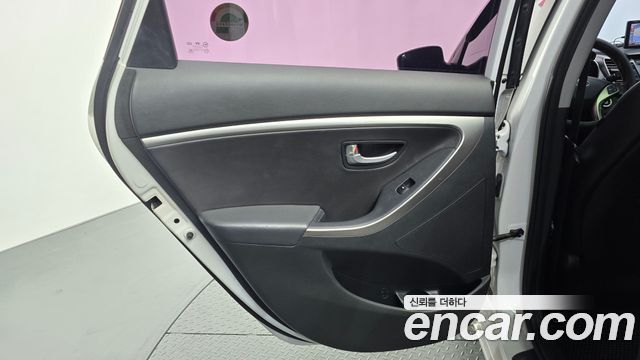Hyundai i30 2012 — photo 15