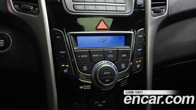 Hyundai i30 2012 — photo 31