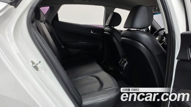 Kia K5 2020 — photo 17