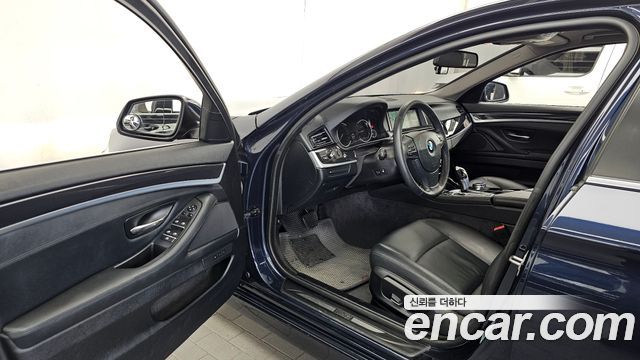 BMW 5-Series 2014 — photo 10