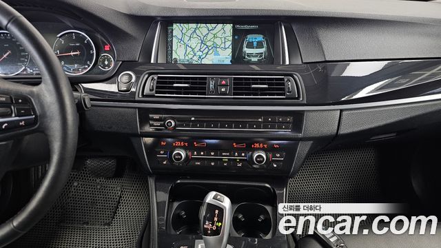 BMW 5-Series 2014 — photo 15