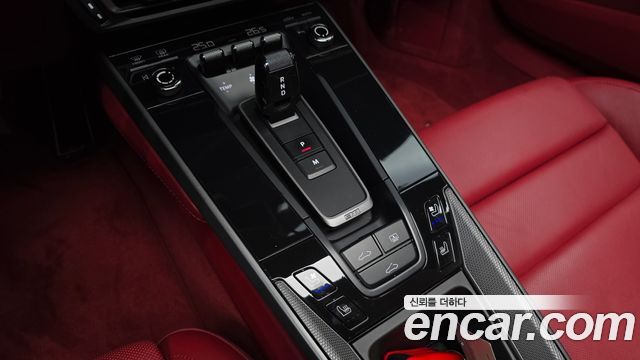 Porsche 911 2020 — photo 12