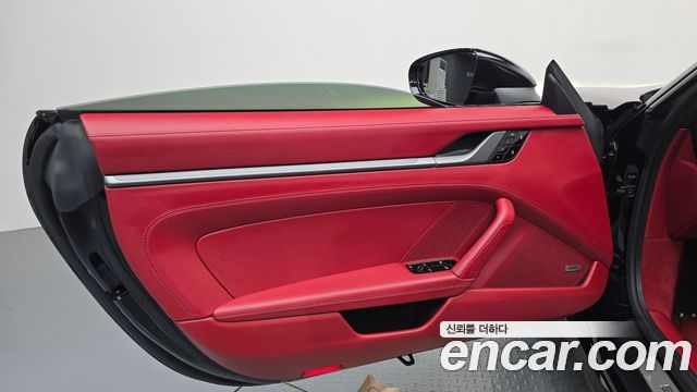 Porsche 911 2020 — photo 14