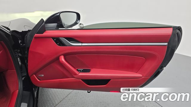 Porsche 911 2020 — photo 15