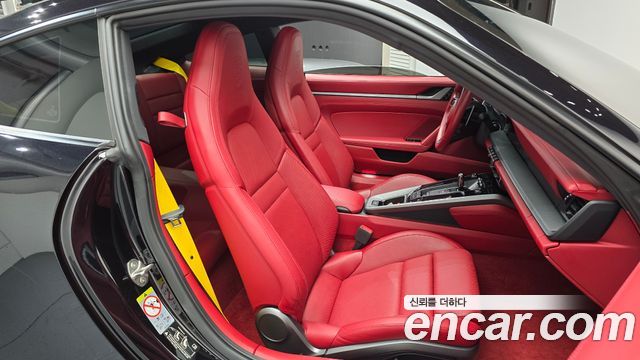 Porsche 911 2020 — photo 16