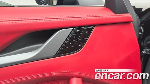 Porsche 911 2020 — photo 34