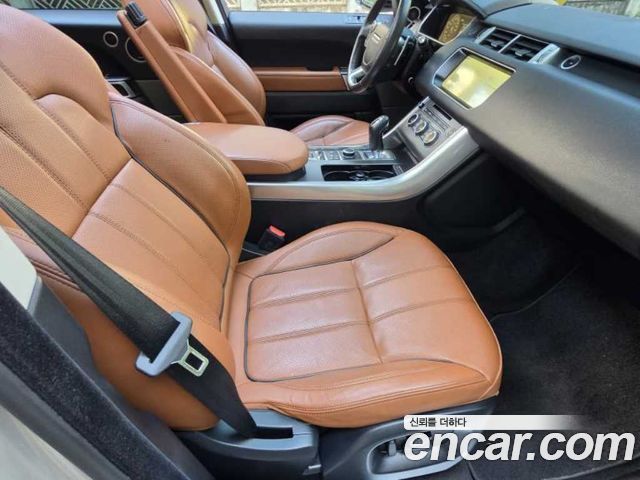 Land Rover Range Rover Sport 2017 — photo 12