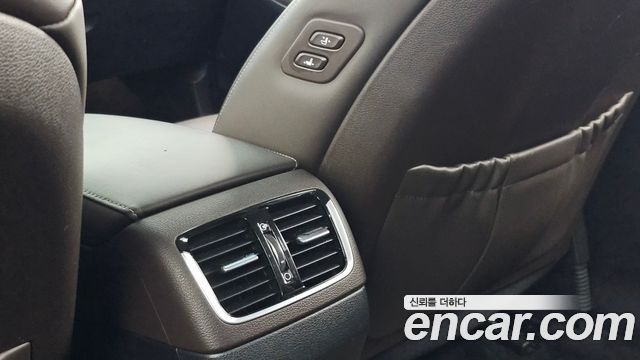 Hyundai Grandeur 2018 — photo 31