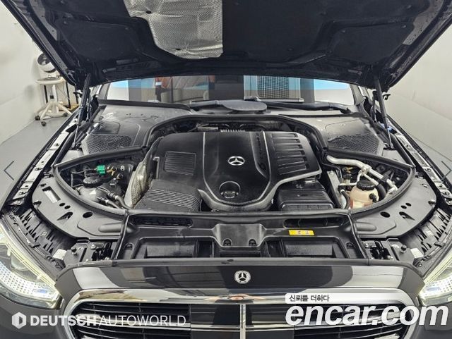 Mercedes-Benz S-Class 2023 — photo 6