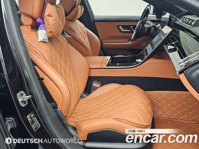 Mercedes-Benz S-Class 2023 — photo 10