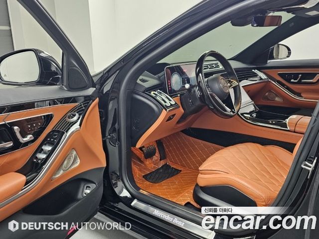 Mercedes-Benz S-Class 2023 — photo 11
