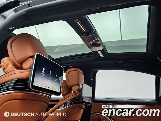 Mercedes-Benz S-Class 2023 — photo 18
